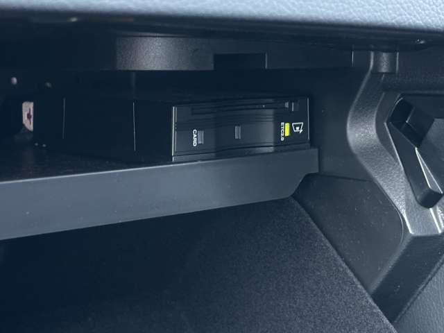 メルセデスベンツ ＧＬＣクーペ ２２０ Ｄ ４マチック ＡＭＧラインパッケージ ４ＷＤ ＭＰ２０２３０２ R5年 (近畿) 99