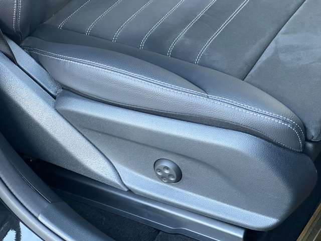 メルセデスベンツ ＧＬＣクーペ ２２０ Ｄ ４マチック ＡＭＧラインパッケージ ４ＷＤ ＭＰ２０２３０２ R5年 (近畿) 99