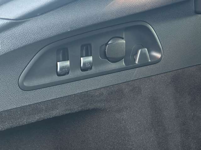 メルセデスベンツ ＧＬＣクーペ ２２０ Ｄ ４マチック ＡＭＧラインパッケージ ４ＷＤ ＭＰ２０２３０２ R5年 (近畿) 99