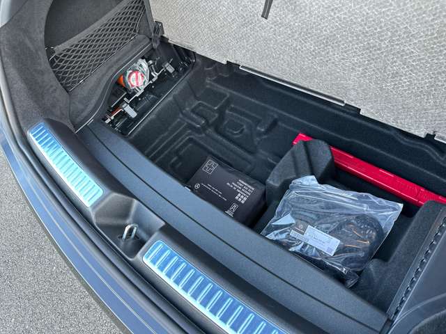 メルセデスベンツ ＧＬＣクーペ ２２０ Ｄ ４マチック ＡＭＧラインパッケージ ４ＷＤ ＭＰ２０２３０２ R5年 (近畿) 99