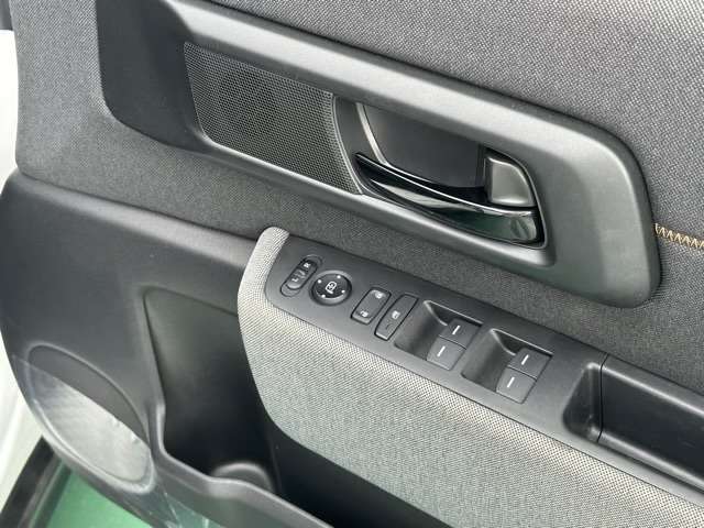 ホンダ Ｈｏｎｄａ　ｅ ベースモデル R3年 (東海) 99