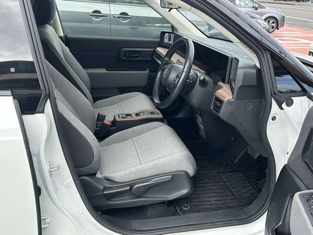 ホンダ Ｈｏｎｄａ　ｅ ベースモデル R3年 (東海) 99