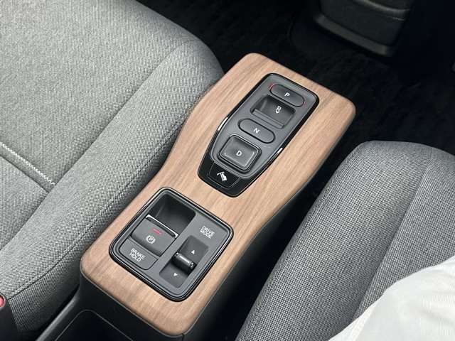 ホンダ Ｈｏｎｄａ　ｅ ベースモデル R3年 (東海) 99