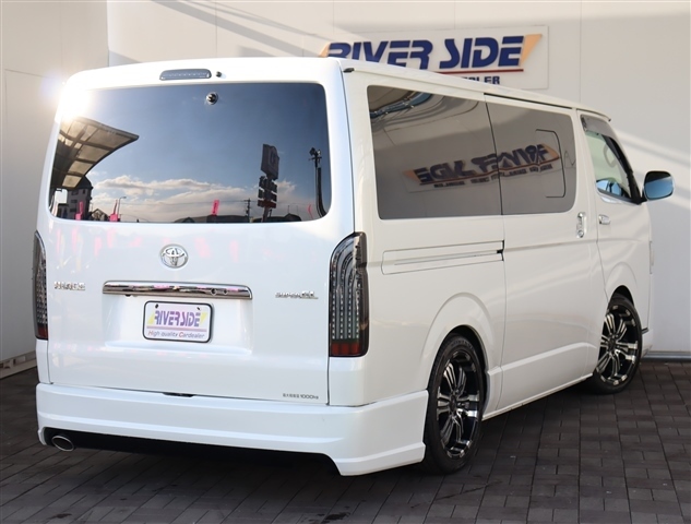 トヨタ ハイエースバン ２．０ スーパーＧＬ ダークプライムＩＩ ロングボディ R1年 (関東) 99