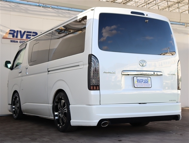 トヨタ ハイエースバン ２．０ スーパーＧＬ ダークプライムＩＩ ロングボディ R1年 (関東) 99