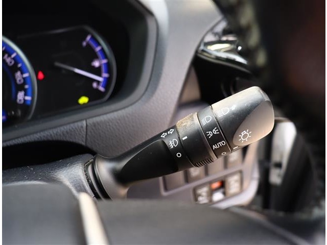 トヨタ ヴォクシー １．８ ハイブリッド Ｖ H26年 (関東) 99