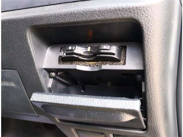 トヨタ ヴォクシー １．８ ハイブリッド Ｖ H26年 (関東) 99