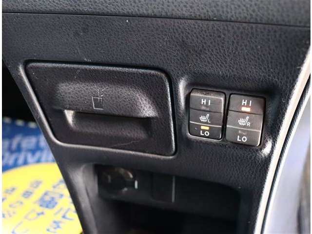 トヨタ ヴォクシー １．８ ハイブリッド Ｖ H26年 (関東) 99