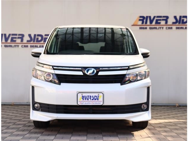 トヨタ ヴォクシー １．８ ハイブリッド Ｖ H26年 (関東) 99