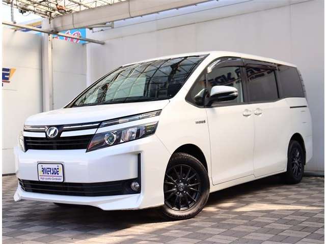 トヨタ ヴォクシー １．８ ハイブリッド Ｖ H26年 (関東) 99