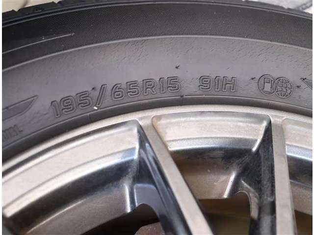 トヨタ ヴォクシー １．８ ハイブリッド Ｖ H26年 (関東) 99