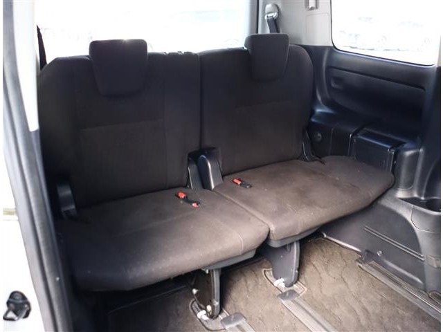 トヨタ ヴォクシー １．８ ハイブリッド Ｖ H26年 (関東) 99