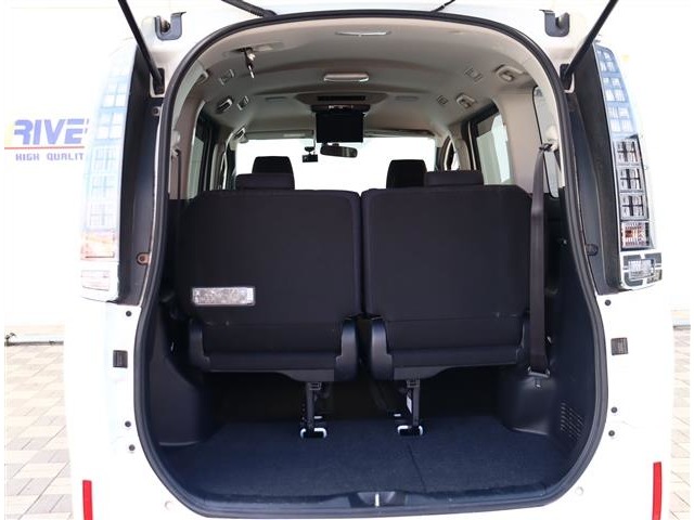 トヨタ ヴォクシー １．８ ハイブリッド Ｖ H26年 (関東) 99