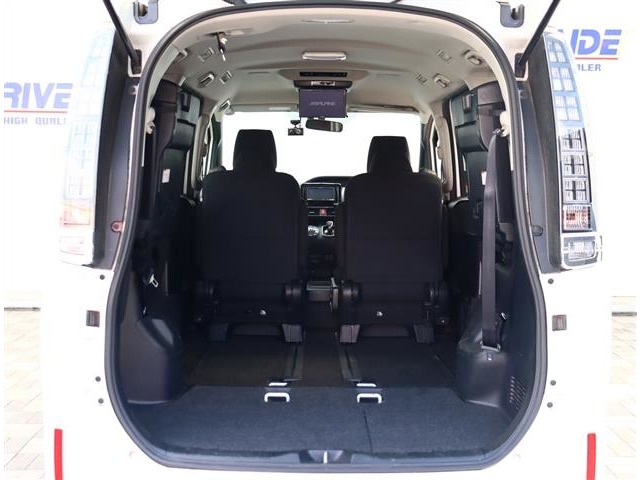 トヨタ ヴォクシー １．８ ハイブリッド Ｖ H26年 (関東) 99