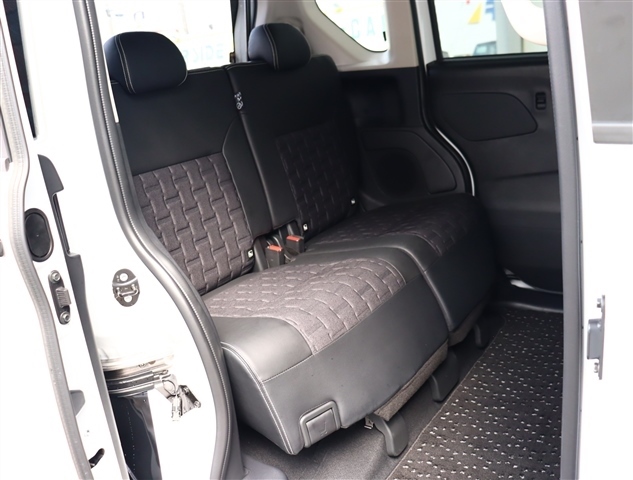 三菱 デリカ　ミニ ６６０ Ｔ プレミアム ４ＷＤ R5年 (関東) 99