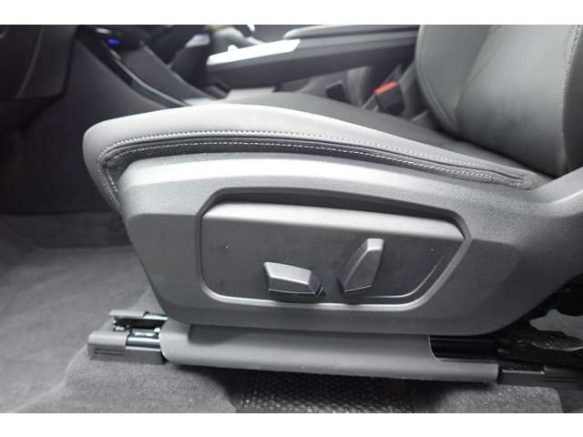 ＢＭＷ ２シリーズアクティブツアラー ２１８Ｉ エクスクルーシブ ＤＣＴ R6年 (近畿) 99