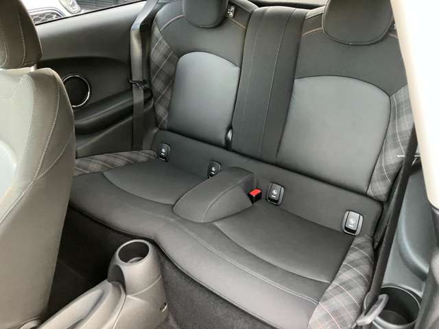 ミニ ミニ クーパーＳ ３ドア H30年 (近畿) 99