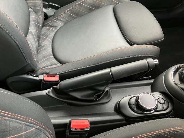 ミニ ミニ クーパーＳ ３ドア H30年 (近畿) 99