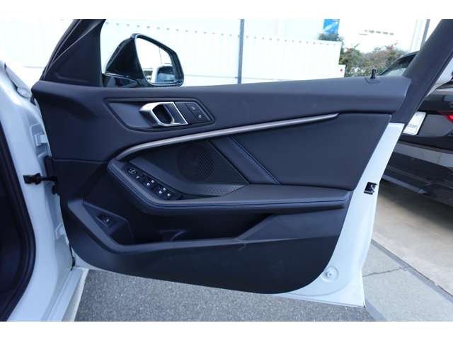 ＢＭＷ １シリーズ １１８Ｄ Ｍスポーツ ディーゼルターボ R6年 (近畿) 99