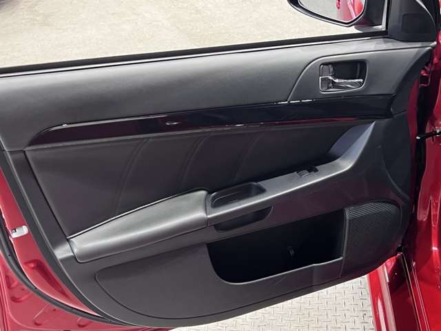 三菱 ランサー ２．０ ファイナルエディション ４ＷＤ H27年 (関東) 99