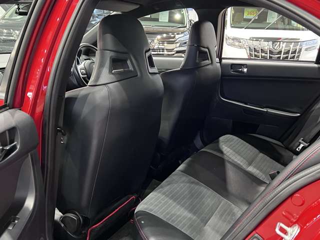 三菱 ランサー ２．０ ファイナルエディション ４ＷＤ H27年 (関東) 99