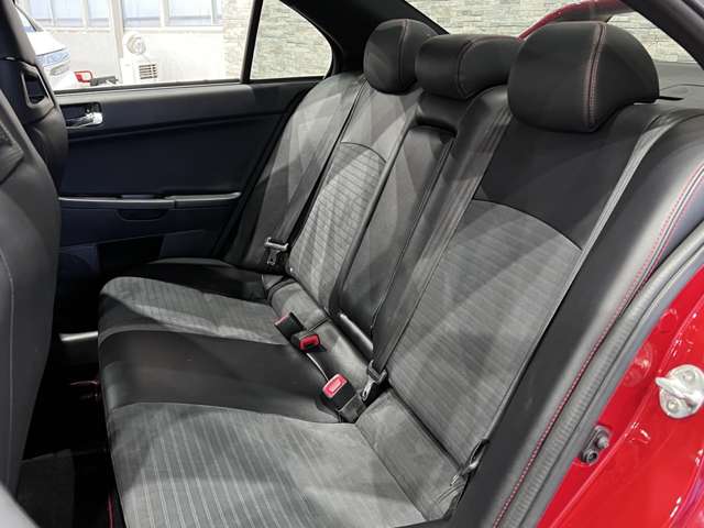 三菱 ランサー ２．０ ファイナルエディション ４ＷＤ H27年 (関東) 99