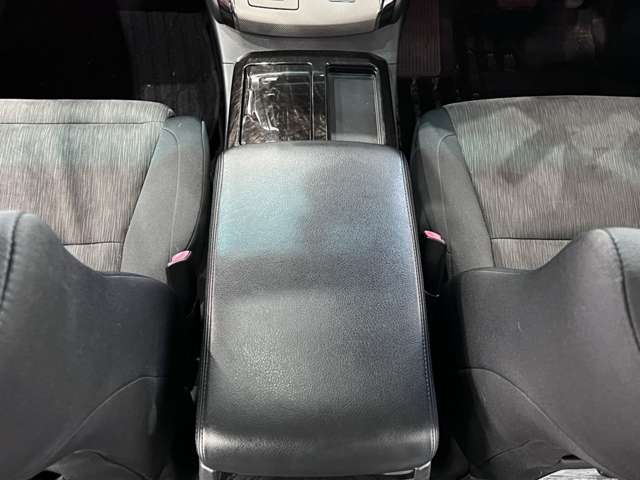 トヨタ アルファード　ハイブリッド ２．４ ＳＲ ４ＷＤ H24年 (関東) 99