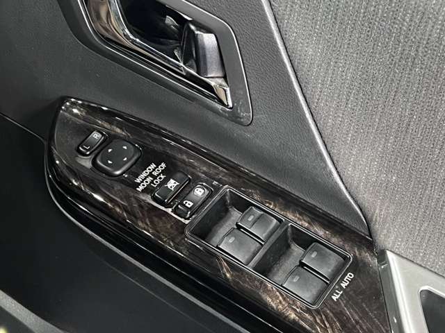 トヨタ アルファード　ハイブリッド ２．４ ＳＲ ４ＷＤ H24年 (関東) 99