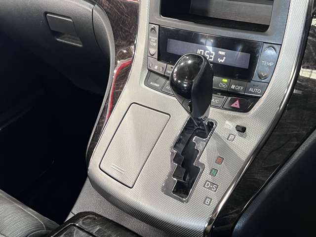 トヨタ アルファード　ハイブリッド ２．４ ＳＲ ４ＷＤ H24年 (関東) 99