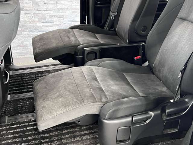 トヨタ アルファード　ハイブリッド ２．４ ＳＲ ４ＷＤ H24年 (関東) 99