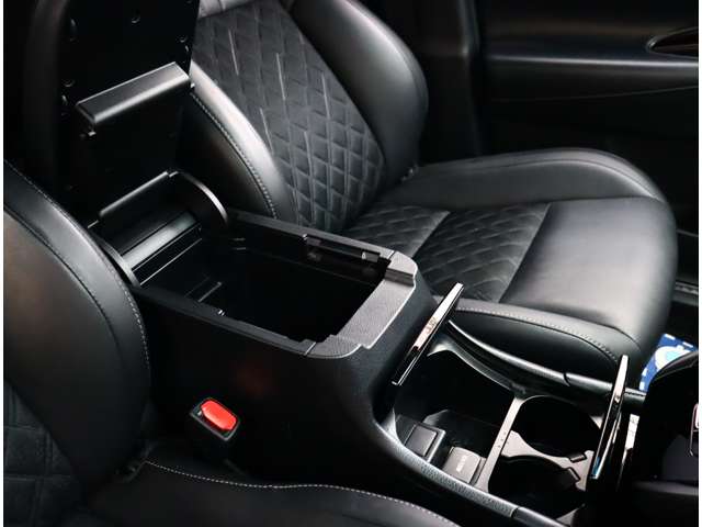 トヨタ ハリアー ２．０ プレミアム スタイル ノアール R1年 (関東) 99