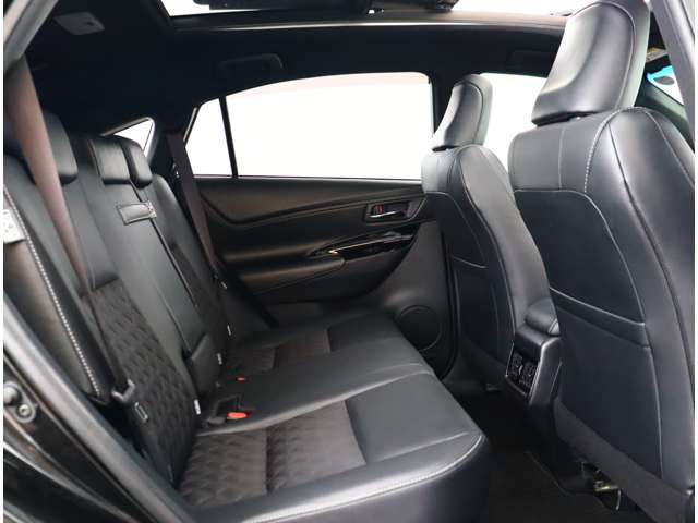 トヨタ ハリアー ２．０ プレミアム スタイル ノアール R1年 (関東) 99