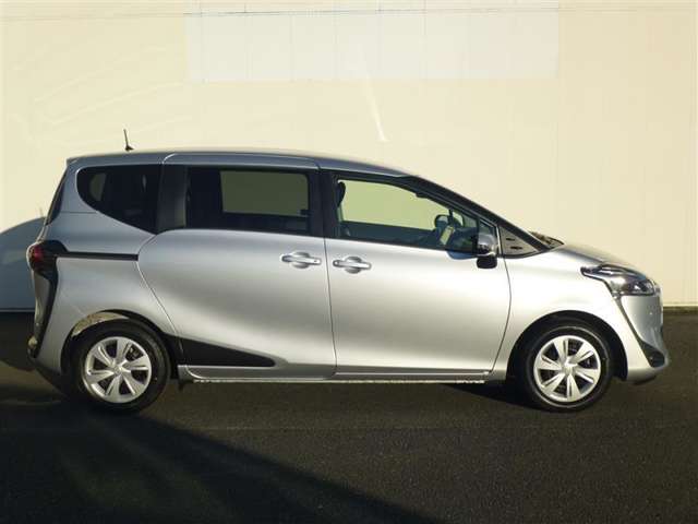 トヨタ シエンタ １．５ ファンベース Ｇ R2年 (東北) 99