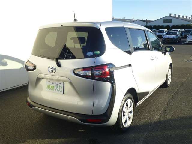 トヨタ シエンタ １．５ ファンベース Ｇ R2年 (東北) 99