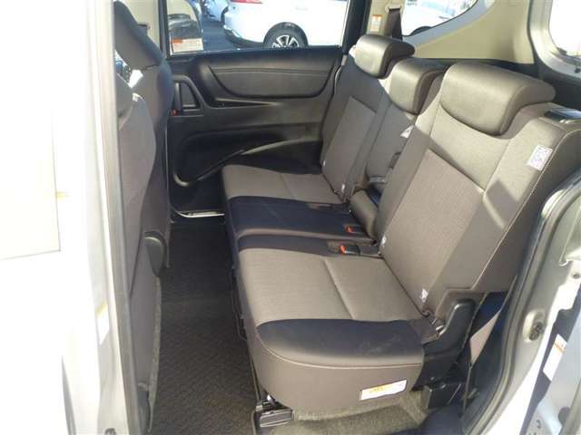 トヨタ シエンタ １．５ ファンベース Ｇ R2年 (東北) 99