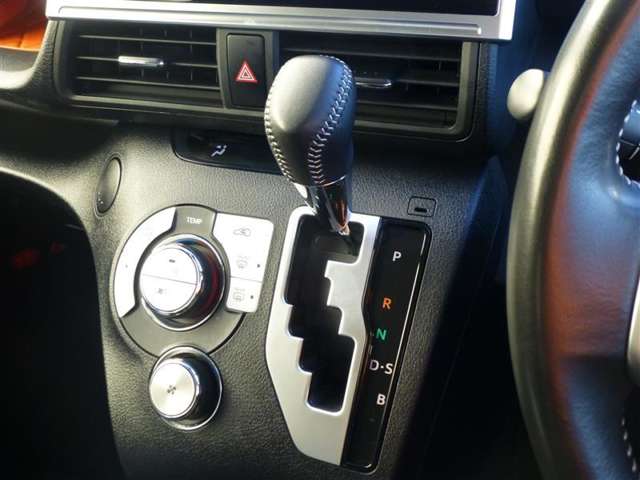 トヨタ シエンタ １．５ ファンベース Ｇ R2年 (東北) 99