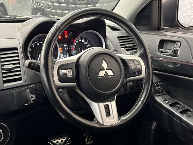 三菱 ランサー ２．０ ＧＳＲ Ｘ ４ＷＤ H27年 (関東) 99