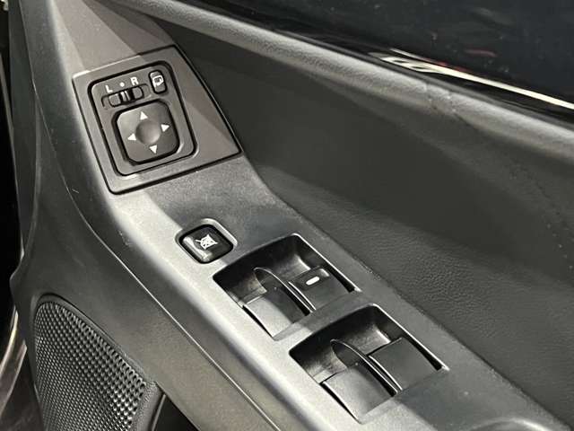 三菱 ランサー ２．０ ＧＳＲ Ｘ ４ＷＤ H27年 (関東) 99