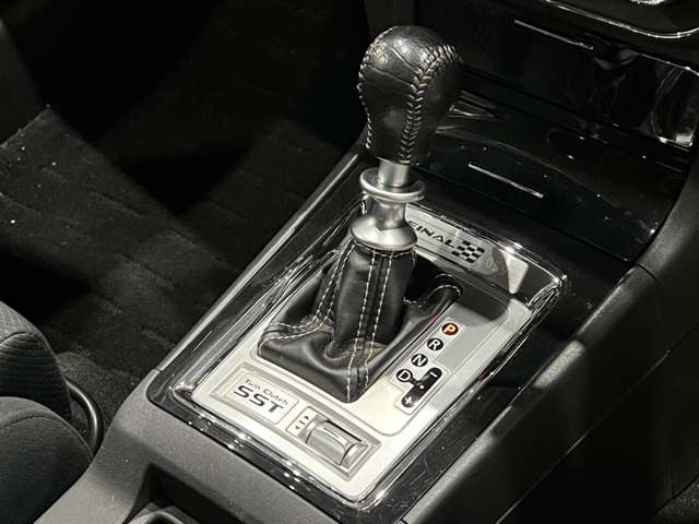 三菱 ランサー ２．０ ＧＳＲ Ｘ ４ＷＤ H27年 (関東) 99