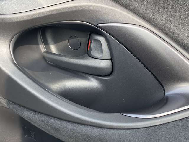 トヨタ ヤリスクロス　ハイブリッド １．５ ハイブリッド Ｚ アドベンチャー R7年 (九州・沖縄) 99