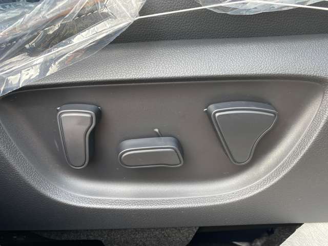 トヨタ ヤリスクロス　ハイブリッド １．５ ハイブリッド Ｚ アドベンチャー R7年 (九州・沖縄) 99