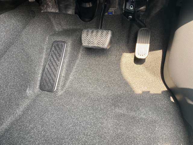 トヨタ ヤリスクロス　ハイブリッド １．５ ハイブリッド Ｚ アドベンチャー R7年 (九州・沖縄) 99