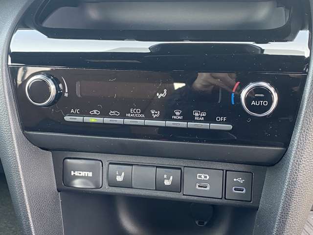 トヨタ ヤリスクロス　ハイブリッド １．５ ハイブリッド Ｚ アドベンチャー R7年 (九州・沖縄) 99