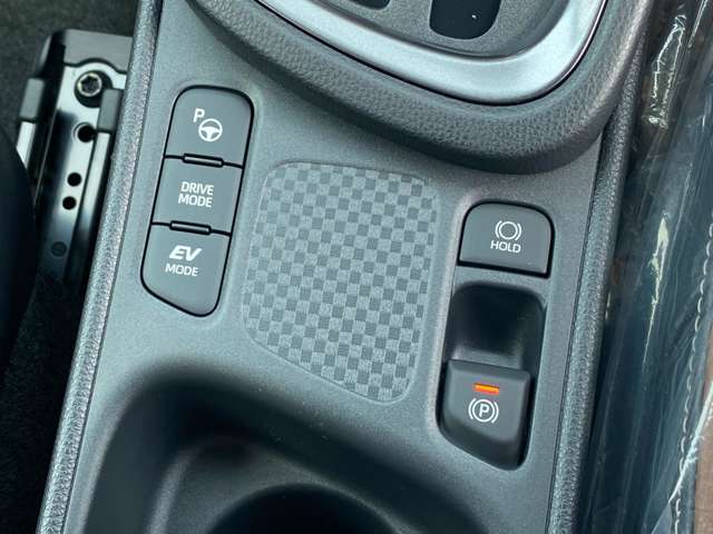 トヨタ ヤリスクロス　ハイブリッド １．５ ハイブリッド Ｚ アドベンチャー R7年 (九州・沖縄) 99