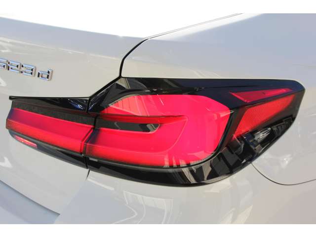 ＢＭＷ ５シリーズ ５２３Ｄ Ｘドライブ Ｍスポーツ エディション ジョイプラス ディーゼルターボ ４ＷＤ R3年 (関東) 99