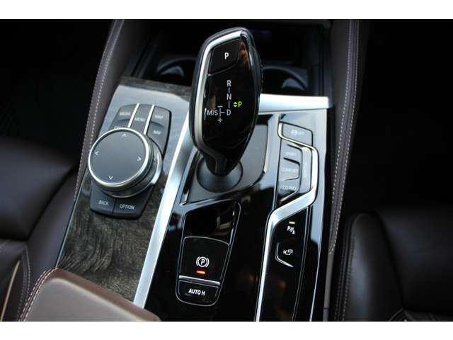 ＢＭＷ ５シリーズ ５２３Ｄ Ｘドライブ Ｍスポーツ エディション ジョイプラス ディーゼルターボ ４ＷＤ R3年 (関東) 99