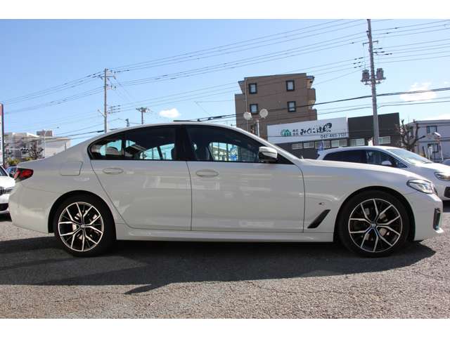 ＢＭＷ ５シリーズ ５２３Ｄ Ｘドライブ Ｍスポーツ エディション ジョイプラス ディーゼルターボ ４ＷＤ R3年 (関東) 99