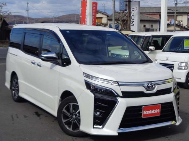 トヨタ ヴォクシー ２．０ ＺＳ 煌ＩＩＩ R3年 (中国) 99