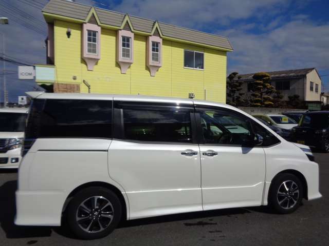 トヨタ ヴォクシー ２．０ ＺＳ 煌ＩＩＩ R3年 (中国) 99