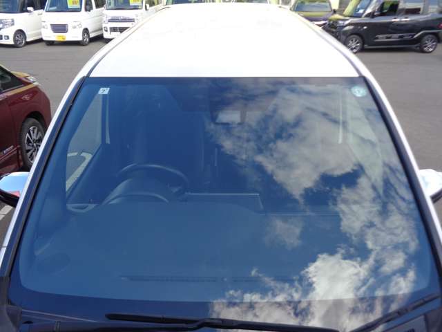 トヨタ ヴォクシー ２．０ ＺＳ 煌ＩＩＩ R3年 (中国) 99